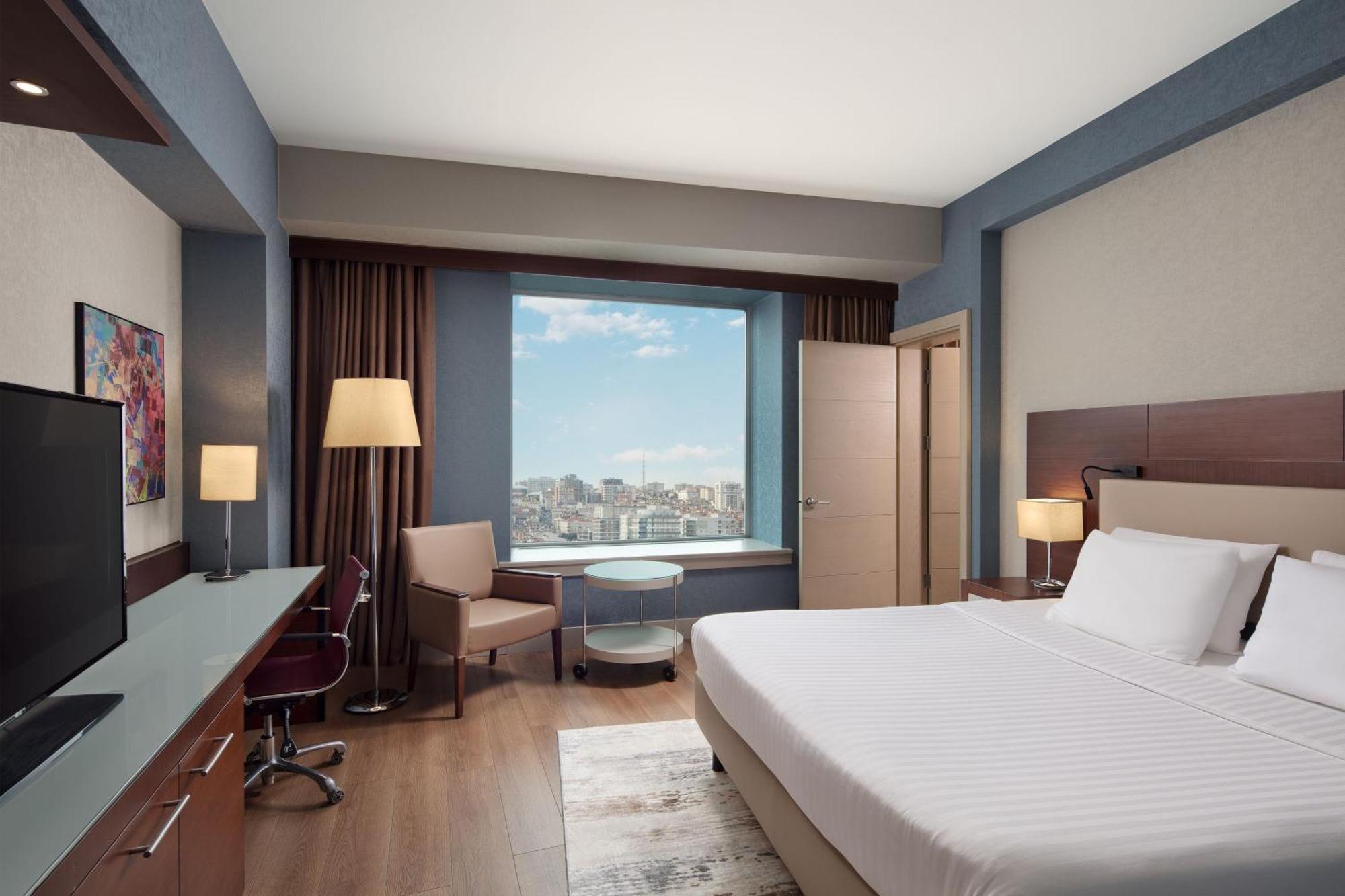 Delta Hotels By Marriott Istanbul West Bagian luar foto